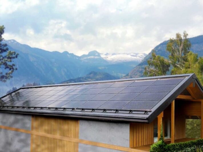 05-SunRoof_Solar-roof-in-Switzerland-e1606305765870-1536x768