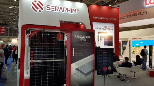 Seraphim_Solar_Intersolar_Europe_booth_2019_1920s_750_420_80_s_c1 (1)