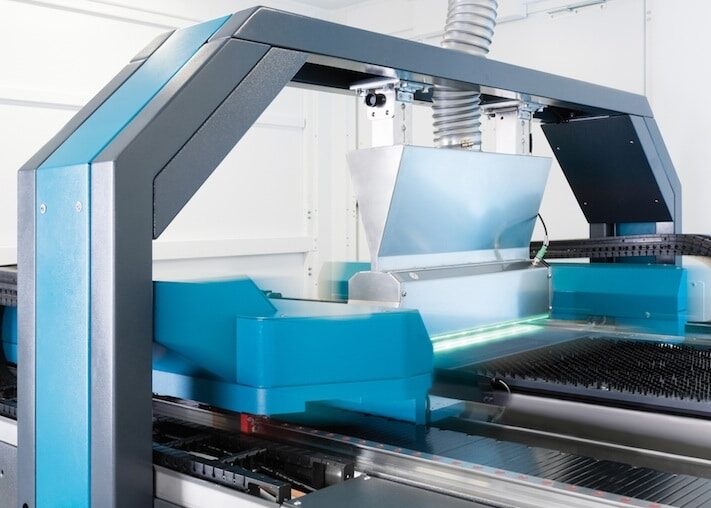 manz_laser_scriber_poduktion_herstellung_solarzelle_solarmodul-duennschicht_photovoltaik (1)