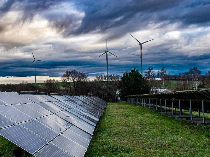 csm_solar_solaranlage_windrad_solarenergie_windenergie_hybrid_a3bfaf33a9