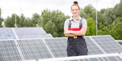 EGT_Photovoltaik_Arme_verschraenken