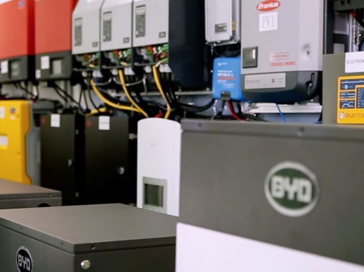 BYD_Werbevideo_Batteriespeicher_Wechselrichter