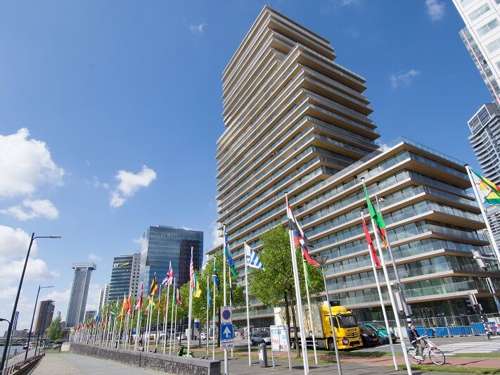 Solarwatt_Rotterdamer_Wolkenkratzer_Glas-Glas-Photovoltaik-Module_The_Terraced_Tower