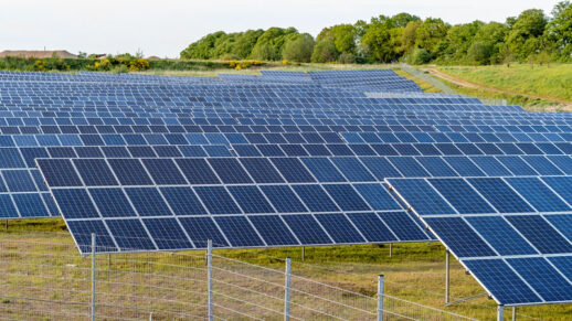 Guido_Broeer_gb_Photovoltaik-Freiflaechenanlage-auf-Konversionsflaeche_web-2