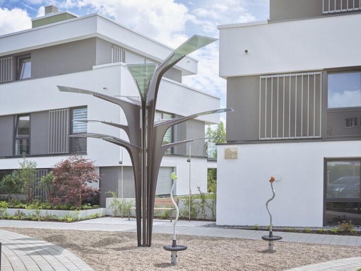 Organische_Duennschicht-Photovoltaik_Solarbaum_Asca_E-Bike-Stationen