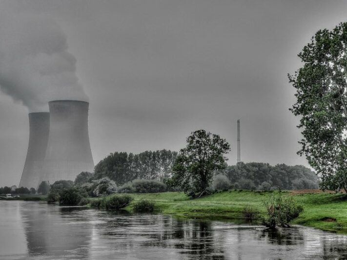 nuclear-power-plant-g308985597_1920-1024x557